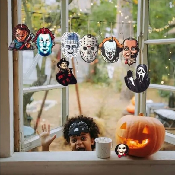 18pc Wooden Halloween Scary Movie Serial Killers Clown Scary Doll Tree Ornaments - Picture 6 of 12